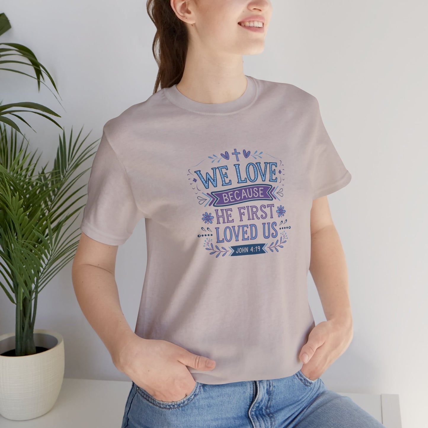 'We Love' Design - T-Shirt